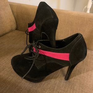 Lucita velvety black and pink lace up stilettos heels